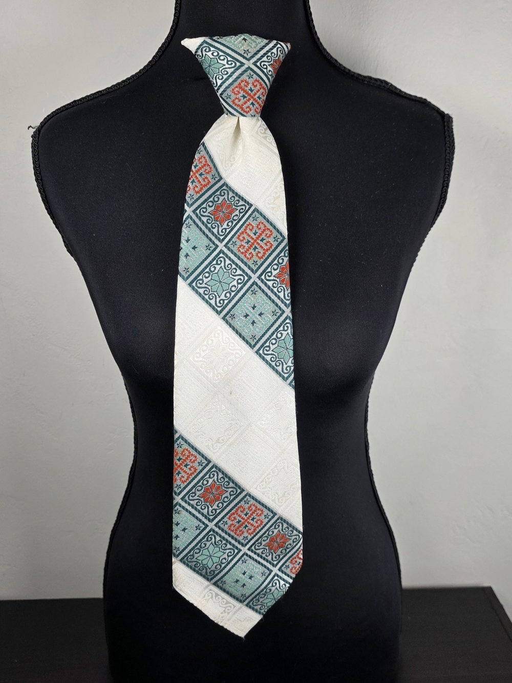 Vintage 1970s Custom Tailored Geometric Clip On Necktie